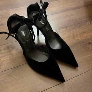 Zara Black Velvet Heels with Bow